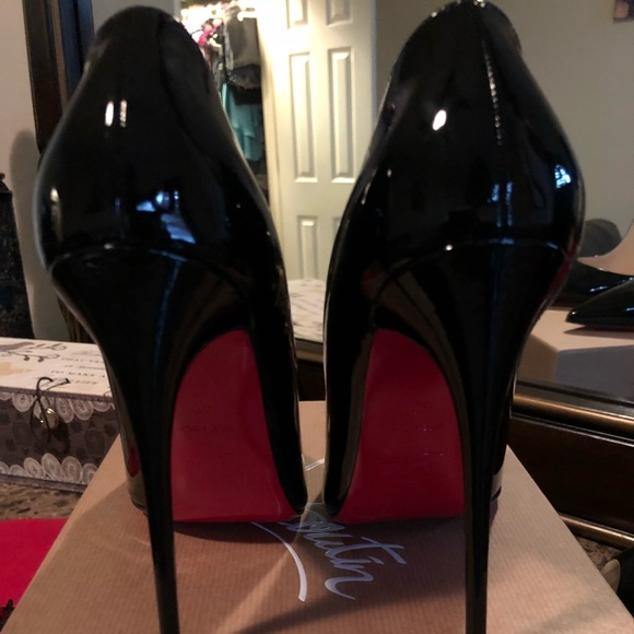 SOLD!!! Authentic Christian Louboutin So Kate Pump - Picture 2 of 7